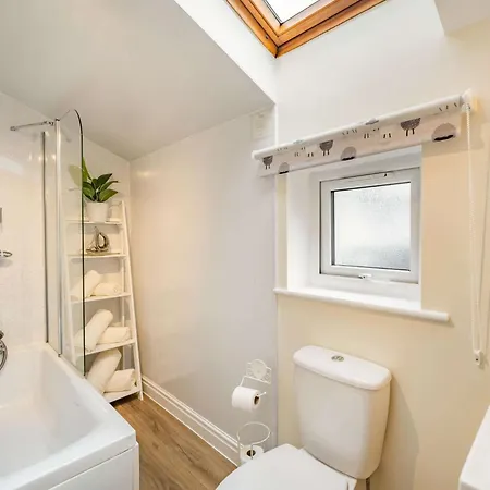 2 Bed In Oc-sz062 Ferienhaus